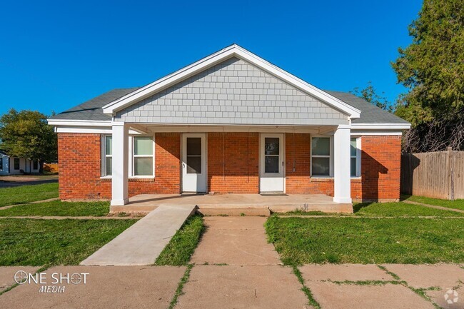 Building Photo - 2742 Russell Ave Rental