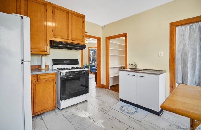 Photo - 52 Sherman St