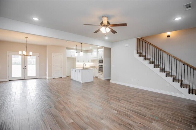 Photo - 337 Ryder St