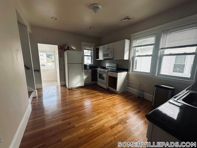 98 W Quincy St