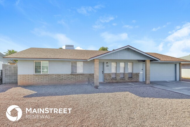 Building Photo - 305 W Ivyglen St Rental