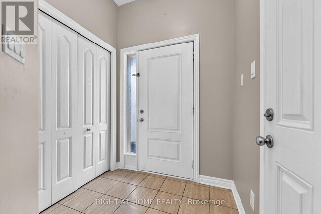 Photo - 628 Moorpark Ave