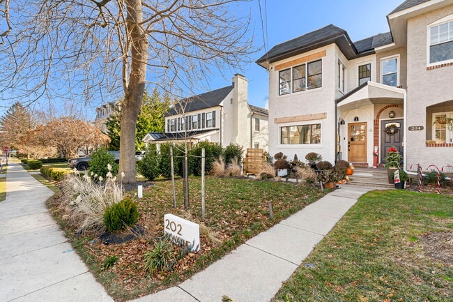 Photo - 202 W Wayne Ave Unit B