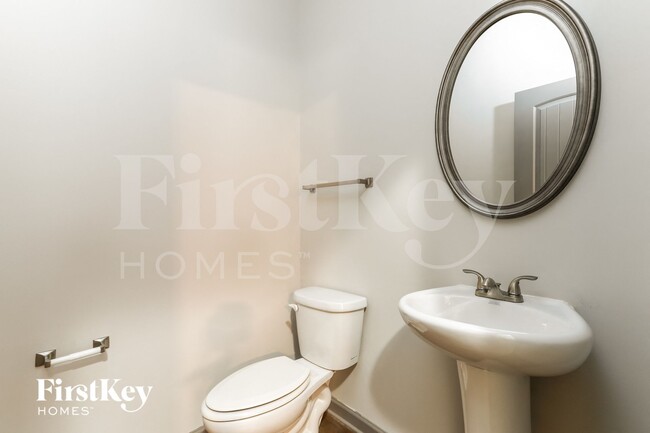 Photo - 866 Ivydale Ln SW