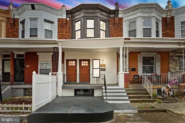 Photo - 5820 Sansom St Townhome