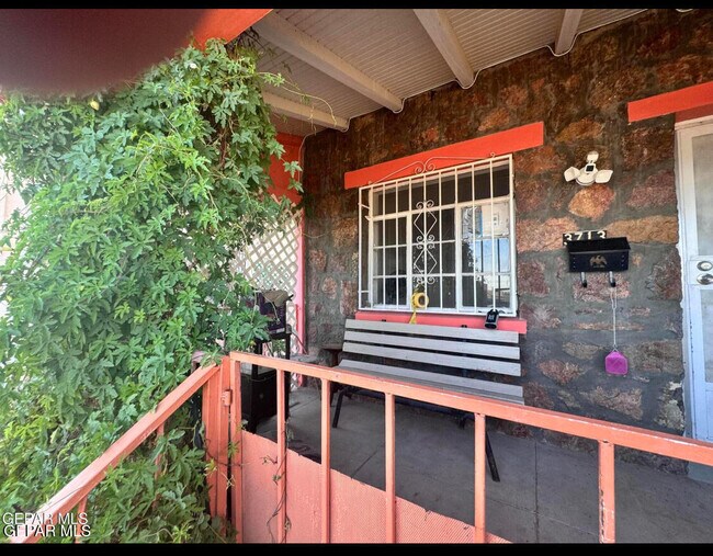 Photo - 3713 Frankfort Ave