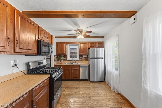 Photo - 602 Huntmere Dr