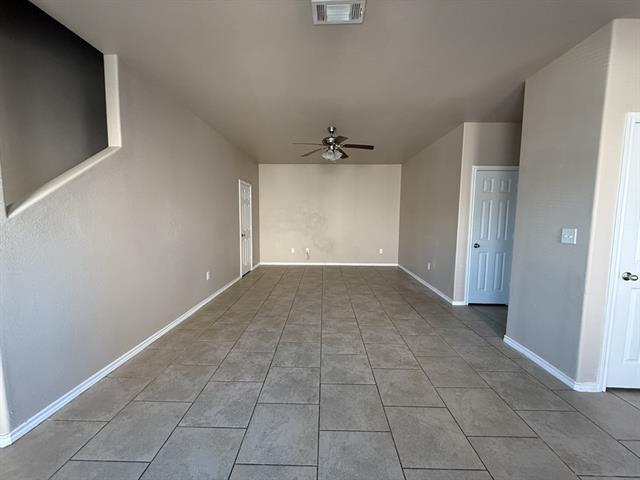 Photo - 704 E College St