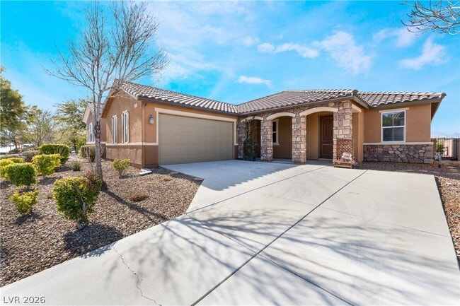 Photo - 2065 Thames View St