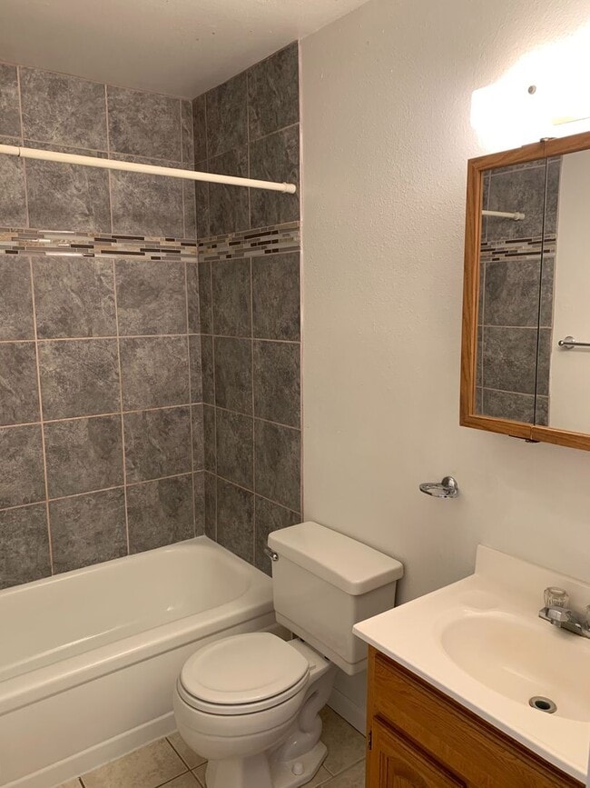 Photo - KingArthur4961 (KC-AM) Unit 1