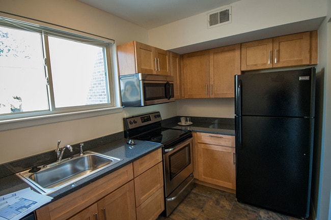 Our Gourmet kitchen style - Maplewood Villas Apartments