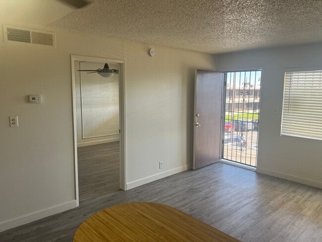 Photo - 1 Bedroom 1 Bath In Central Las Vegas