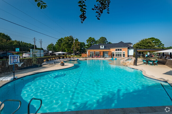 Building Photo - Varsity View Rental