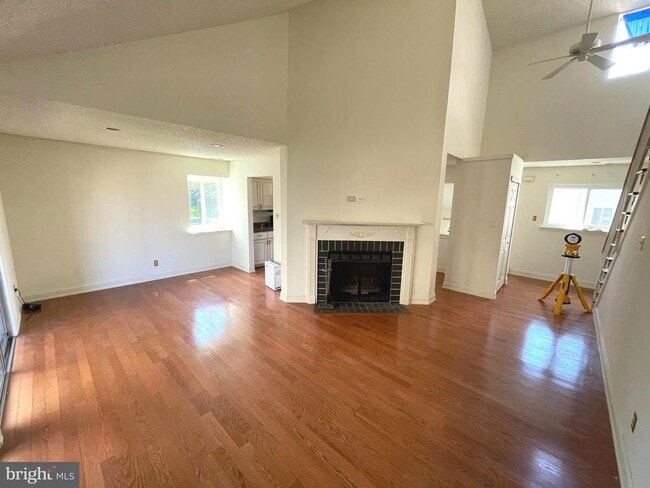 Photo - 245 Carriage Ct