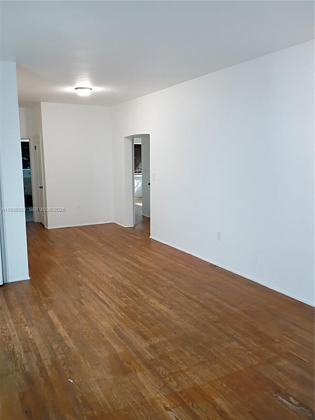 Photo - 235 83rd St Unidad 4