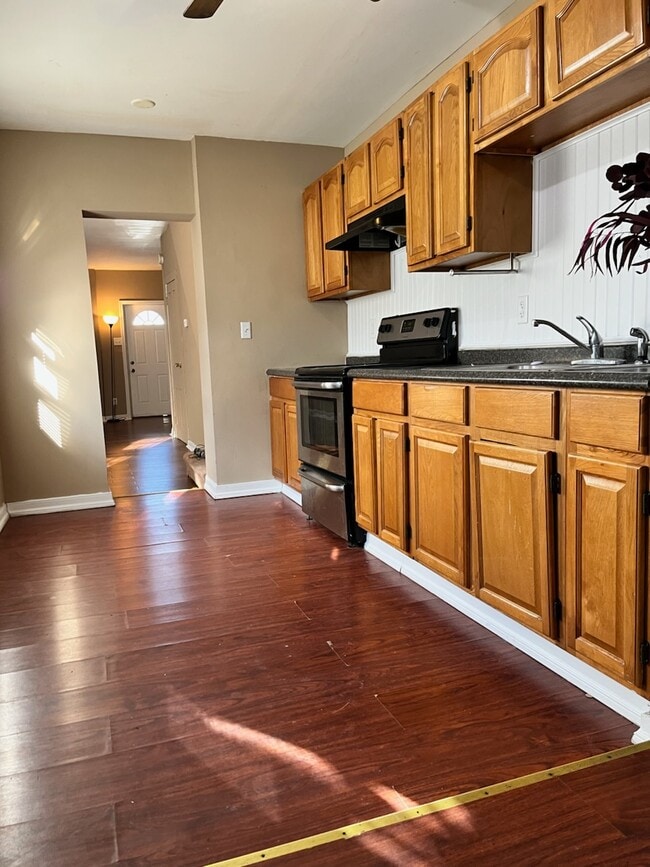 Photo - 1624 Fairview St