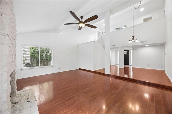 Photo - 2609 Monarch Dr
