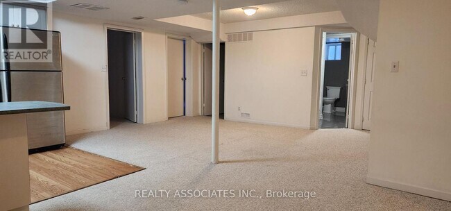 Photo - 41 Lawnview Dr