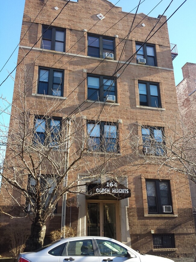 Photo - 164 Ogden Ave Unidad 403 Rental