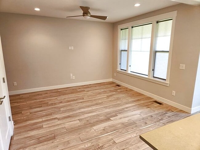 Photo - Perfectly Located Wasatch Spring Townhome