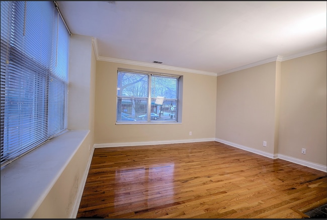 Photo - 5500 Pershing Ave