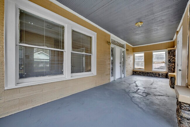 Photo - 3823 43rd Ave N