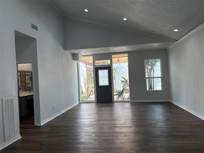 Building Photo - 1012 Fleetwood Pl Dr Rental