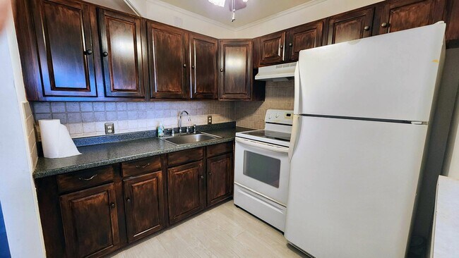 Photo - 358 Fanshaw I Unit #358
