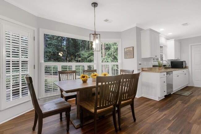 Photo - 3247 Blackstone Run