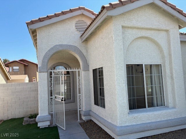 Building Photo - 6413 Morley Ave Rental