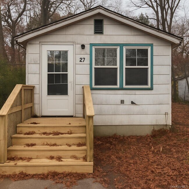 Photo - 27 Middle Line Ave