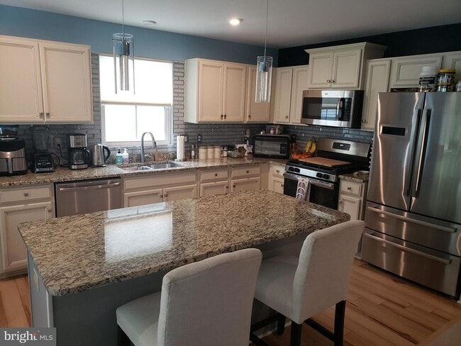 Photo - 18330 Patchwork Dr