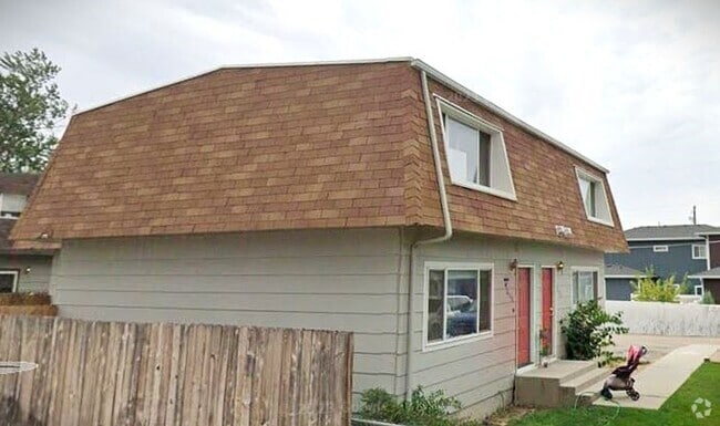 Building Photo - Orchard St Triplex Unit Orchard 2172 Rental