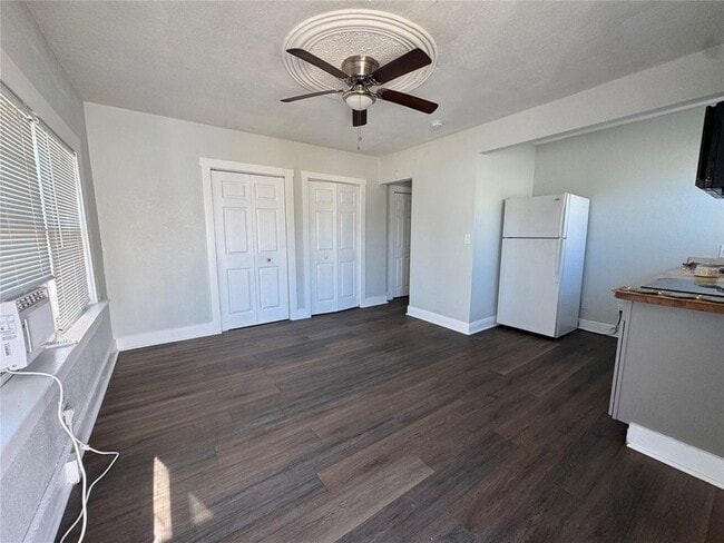 Photo - 3927 6th St S