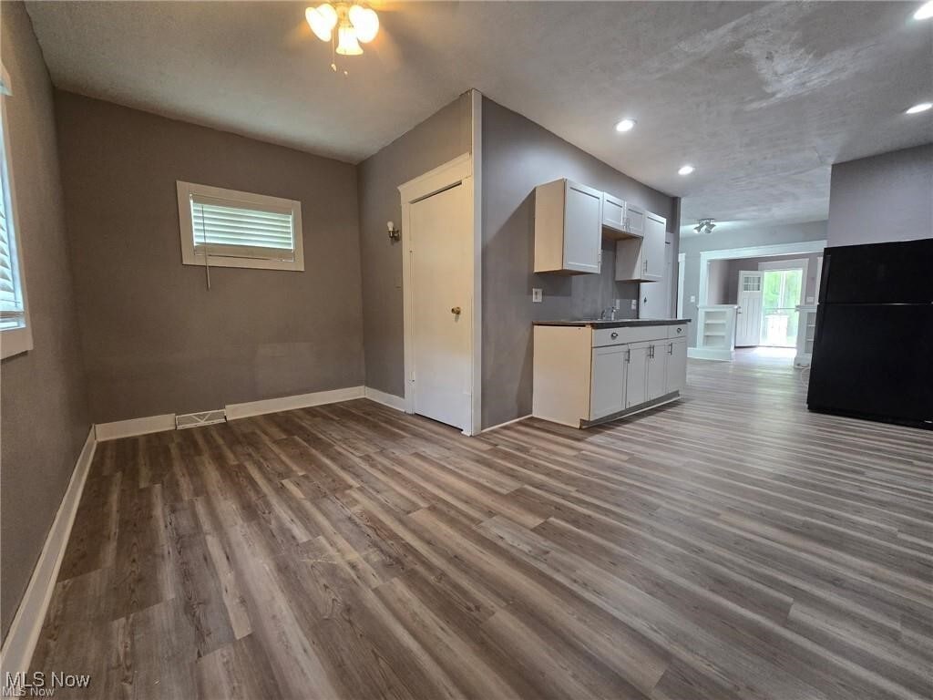 Photo - 638 Fern St