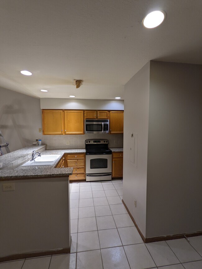 1216 Rivercrest Dr S Condo Unit B Condo for Rent in Delaware, OH