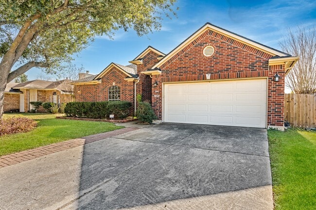 Photo - 15727 Schumann Ln