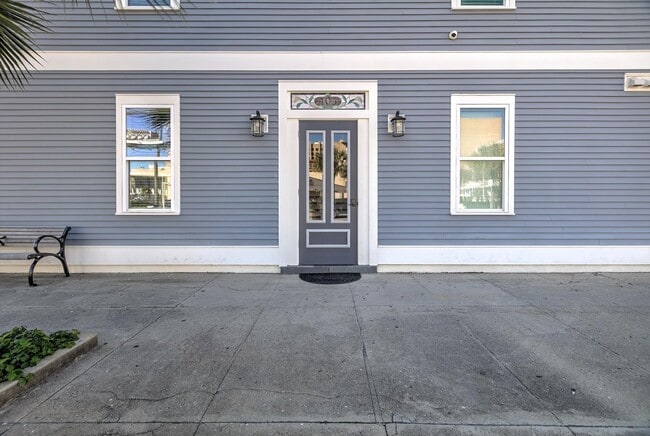 Photo - 405 24th St Unit 201