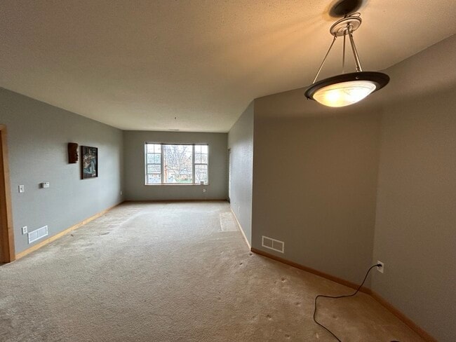 Building Photo - 10900 W Bluemound Rd Unit 213