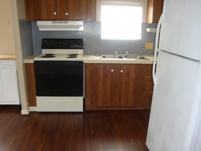 Photo - 2445 Precinct Line Rd