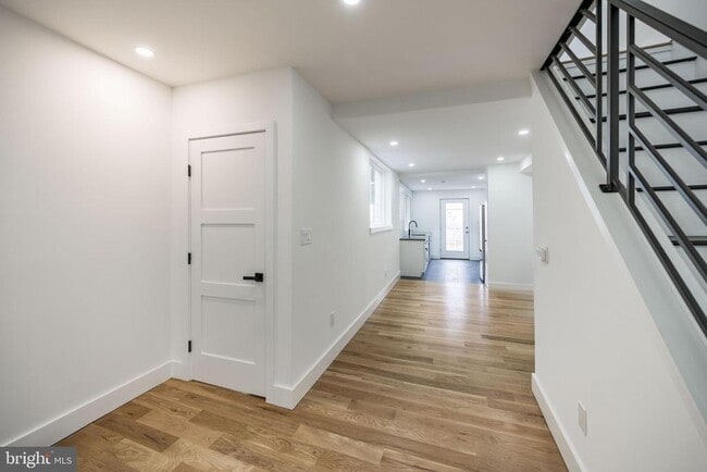 Photo - 2009 E Cumberland St