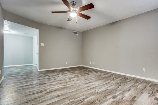 Sala de estar - El Dorado Apartments