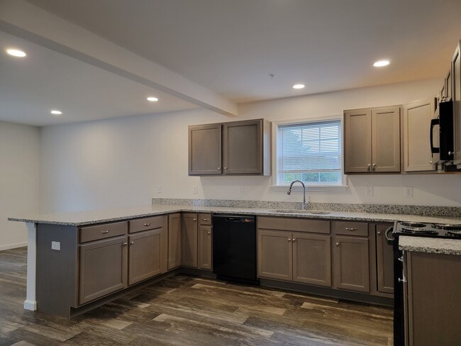 Photo - 146 Robert Cir