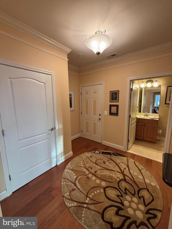 Building Photo - 7300 Travertine Dr Unit 302