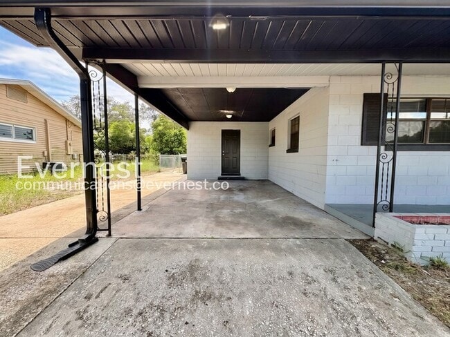 Photo - 3Bed / 2Bath Spacious Single Family Home with Modern Amenities / Available Soon!