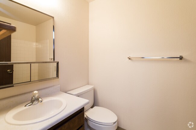 Photo - Cedarwood Apartments