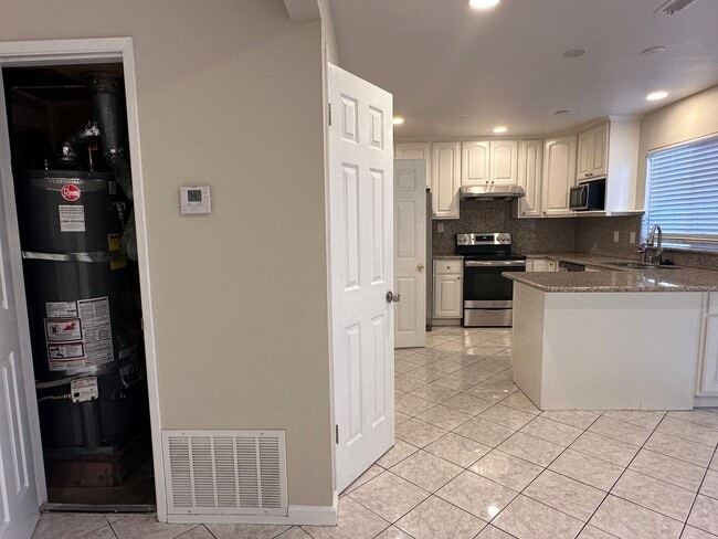 Photo - 27755 Del Norte Ct