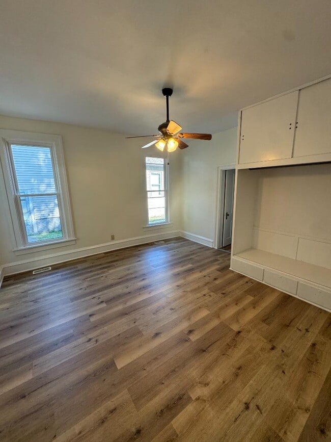 Photo - 1007 N Prairie St