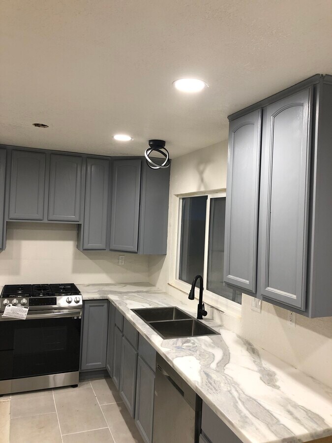 Photo - 948 Golden Leaf Way