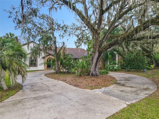 Photo - 2261 Mariner Cove